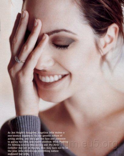 angelina.jolie006.jpg