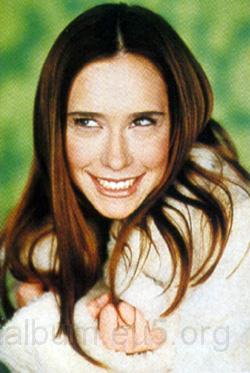 j.love.hewitt_140.jpg